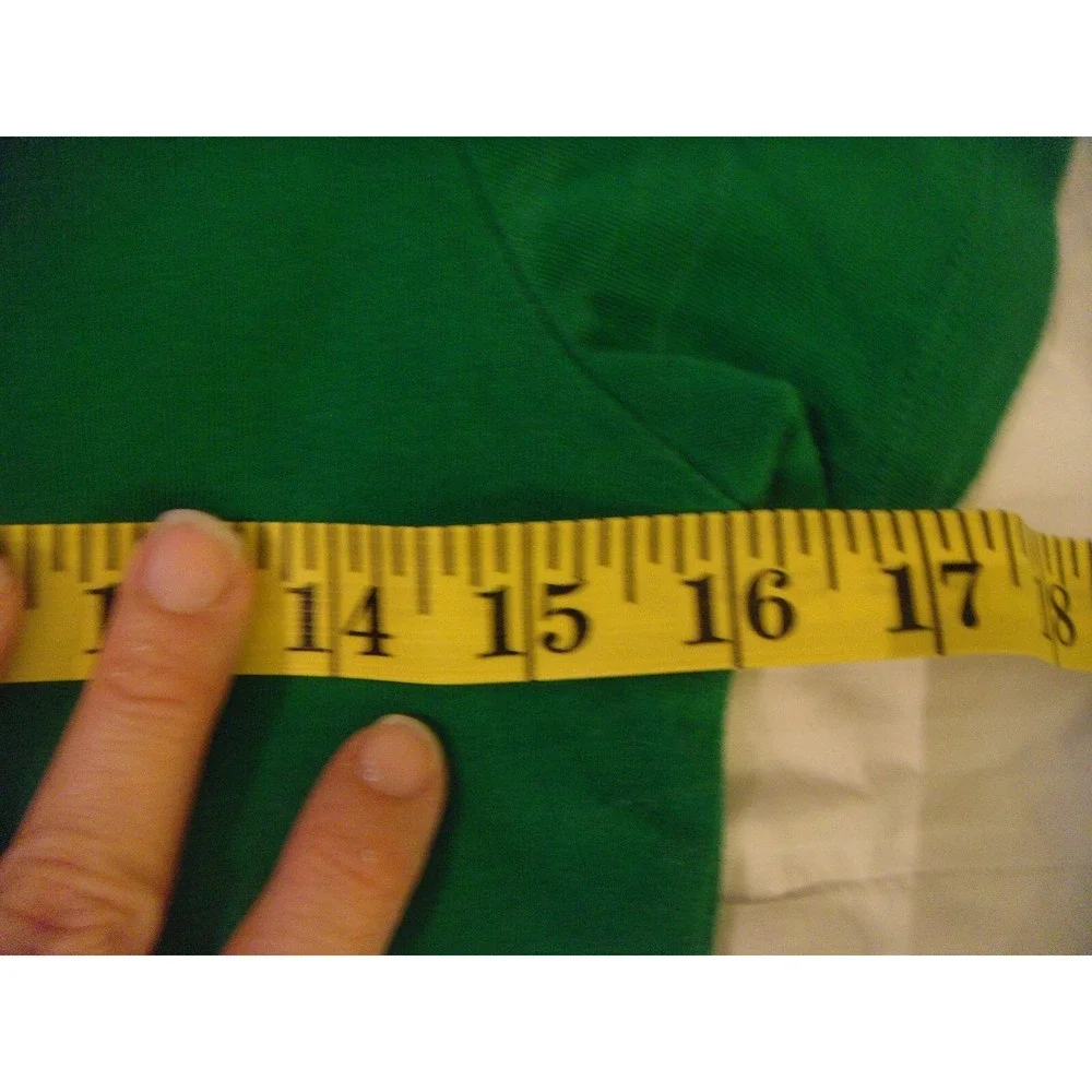 Nickelodeon Spongebob Squarepants juniors M Its St. Patricks day green top shirt